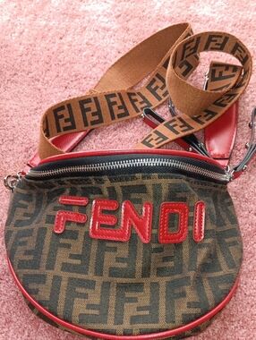 CROSS BODY BAG